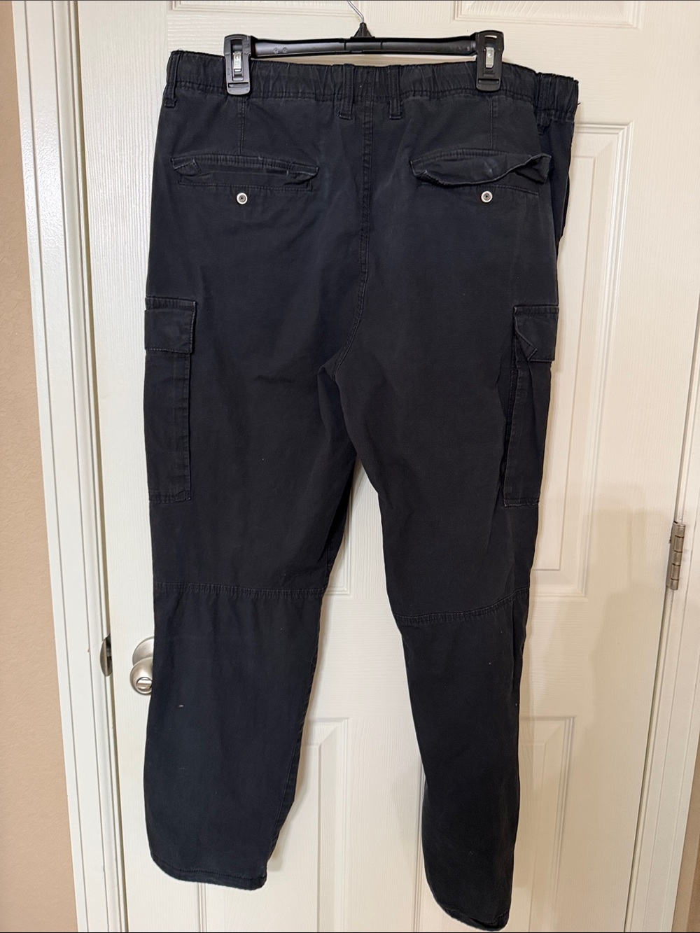 Men's H&M Black Cargo Drawstring Pants - Picture 2 of 3